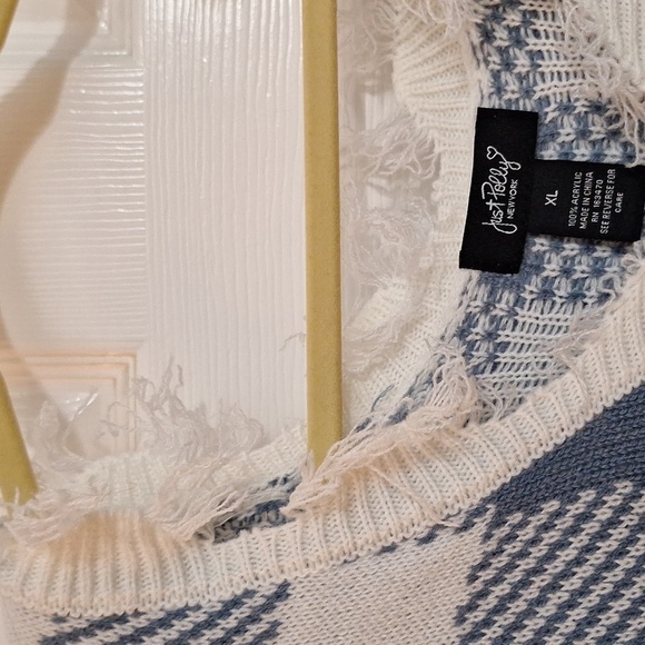 NWOT JUST POLLY New York plaid BLUE WHITE frayed pullover sweater XLG - Picture 2 of 13